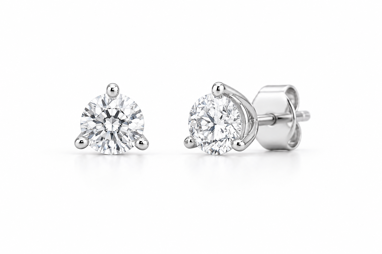 NOVA ROUND DIAMOND STUD EARRINGS