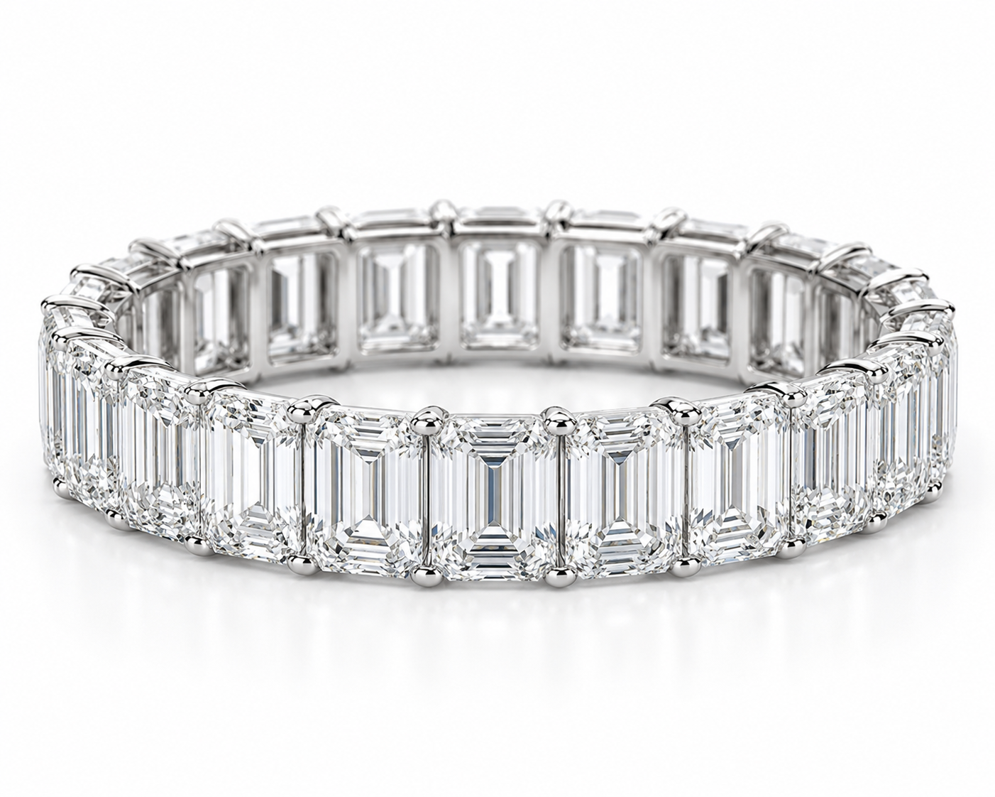 STEP RIVIÈRE EMERALD-CUT DIAMOND ETERNITY BAND