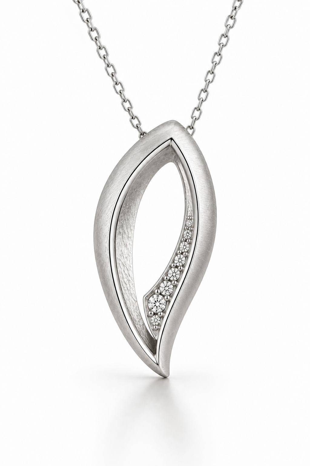 LUCERÉ AERIAL MARQUISE PENDANT